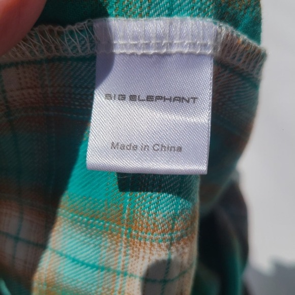 Boys Plaid Button Down Shirt 100(3T) - Picture 4 of 4